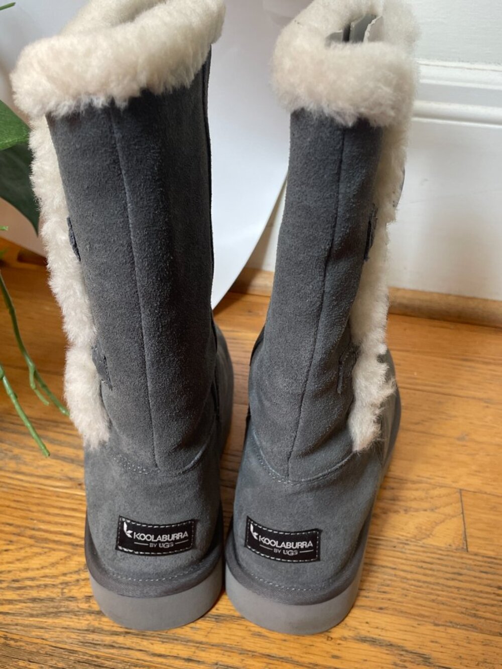 Ugg Koolaburra Kinslei tall suede and faux fur boots in stone grey Size 9 - Picture 5 of 9